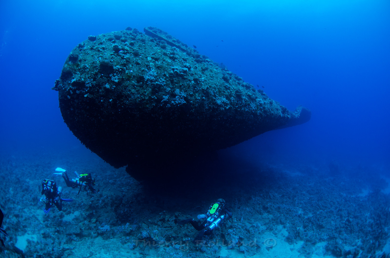 Sous l'étrave du Salem express